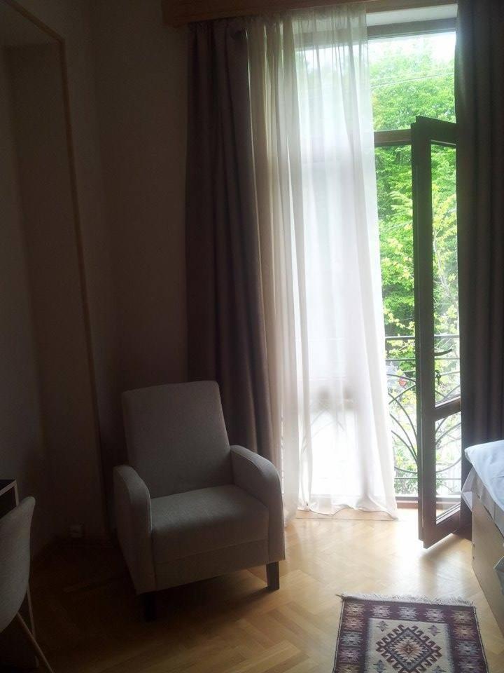 Omsi House 호텔 텔라비 외부 사진
