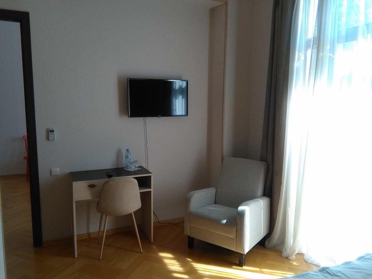 Omsi House 호텔 텔라비 외부 사진